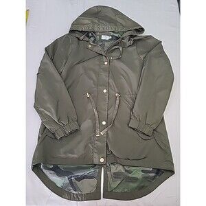 Time and True Women's Hooded  Jacket Med Green Windbreaker W/Camo Lining Size XL